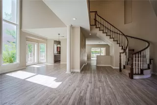 Photo #2: 2571225 Listing