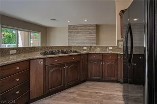 Photo #6: 2571225 Listing