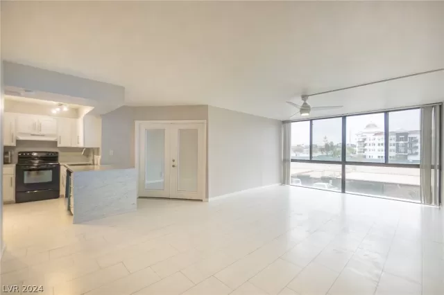 MLS: 2571251 Condo For Sale