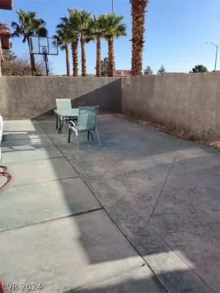 Photo #1: 2571296 Listing