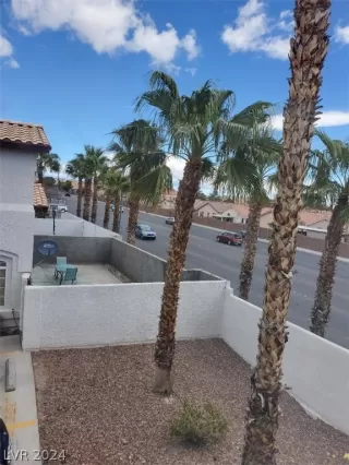 Photo #3: 2571296 Listing