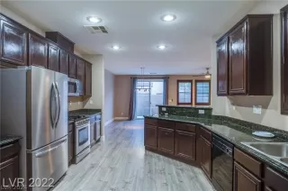 Photo #1: 2571338 Listing 