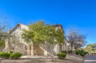 Photo #1: 2571340 Listing