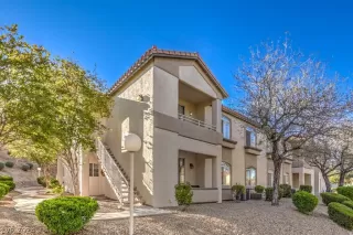 Photo #2: 2571340 Listing