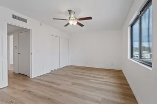 Photo #4: 2571345 Listing