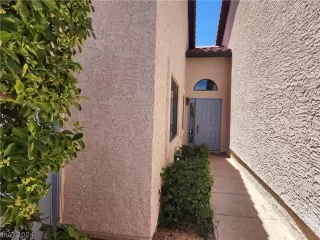 Photo #1: 2571348 Listing 