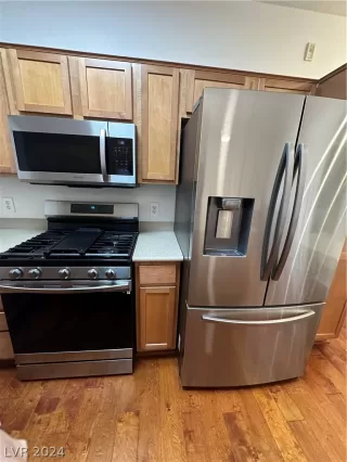 Photo #5: 2571388 Listing 