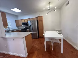 Photo #6: 2571388 Listing 