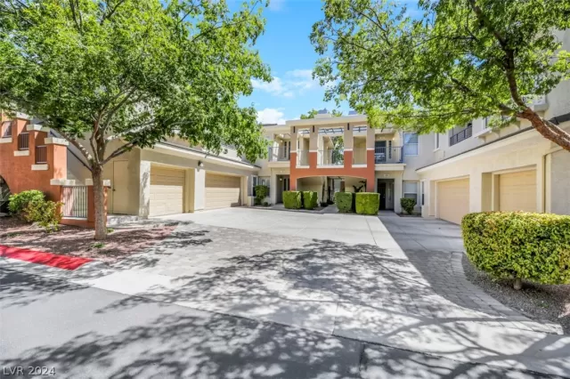 MLS: 2571389 Condo For Sale