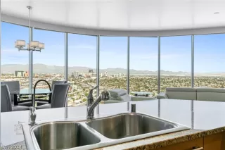 Photo #1: 2571395 Listing