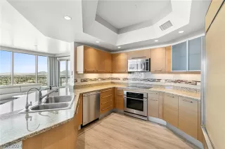 Photo #2: 2571395 Listing