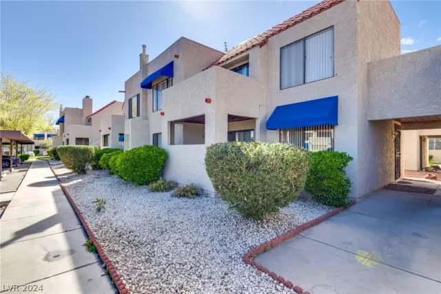 MLS: 2571407 Condo For Sale