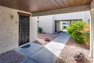 Photo #2: 2571407 Listing