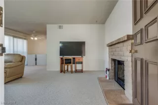 Photo #3: 2571407 Listing