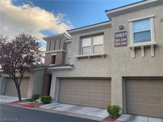 MLS: 2571446 Condo For Sale