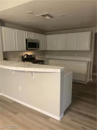 Photo #5: 2571446 Listing 