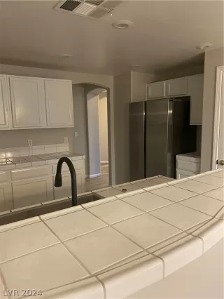 Photo #6: 2571446 Listing 