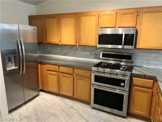 Photo #1: 2571496 Listing 