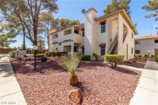 Photo #2: 2571499 Listing