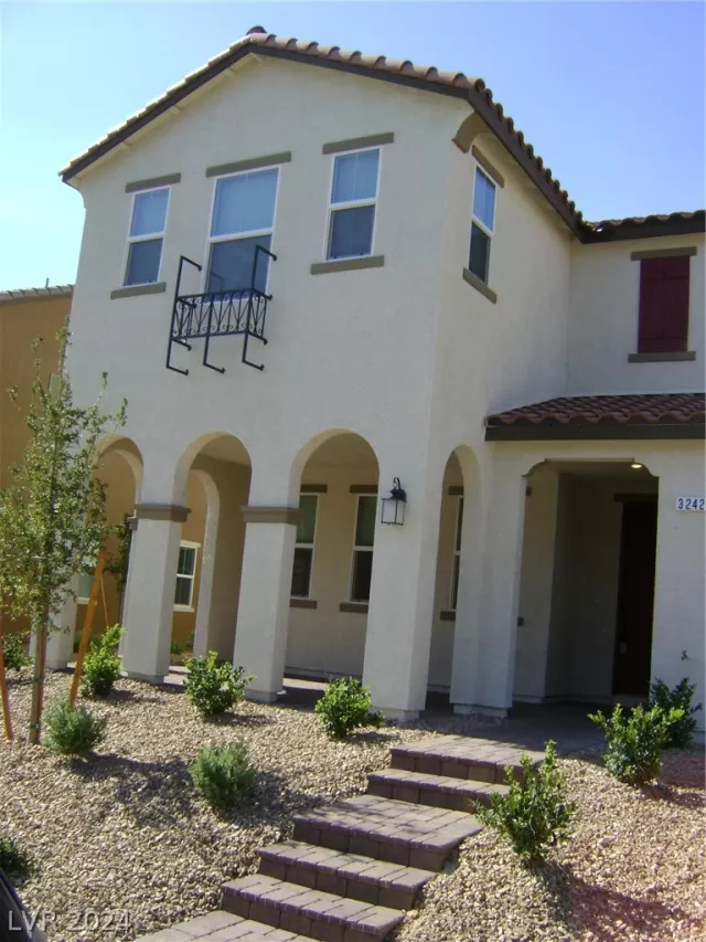 MLS: 2571521 Condo For Sale