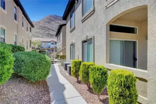 Photo #2: 2571523 Listing