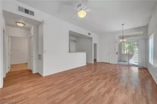 Photo #5: 2571523 Listing