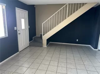 Photo #2: 2571526 Listing 