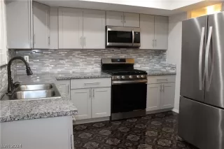 Photo #6: 2571549 Listing 