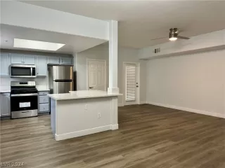 Photo #3: 2571576 Listing