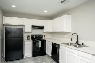 Photo #6: 2571603 Listing