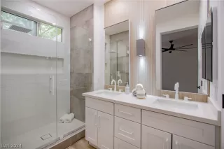 Photo #2: 2571620 Listing 