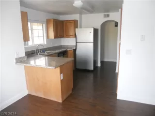 Photo #1: 2571642 Listing 