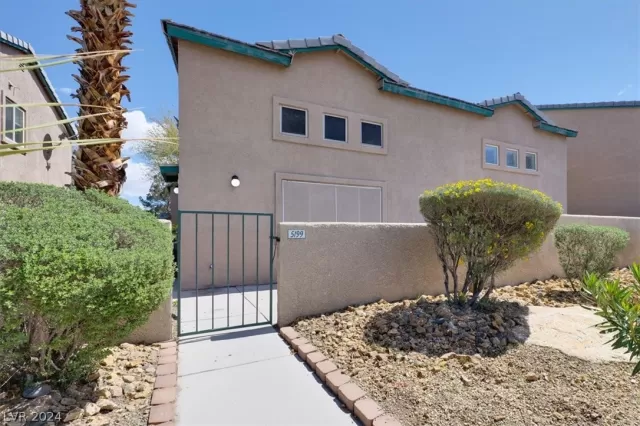 MLS: 2571644 Condo For Sale