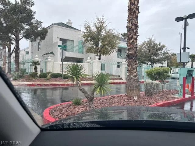 MLS: 2571663 Condo For Sale