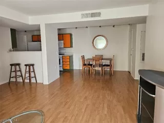 Photo #4: 2571670 Listing 