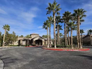 Photo #1: 2571678 Listing