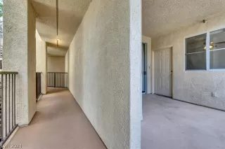 Photo #3: 2571687 Listing