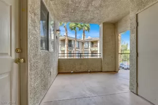 Photo #4: 2571687 Listing