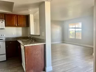 Photo #3: 2571710 Listing 