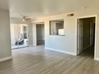 Photo #6: 2571710 Listing 