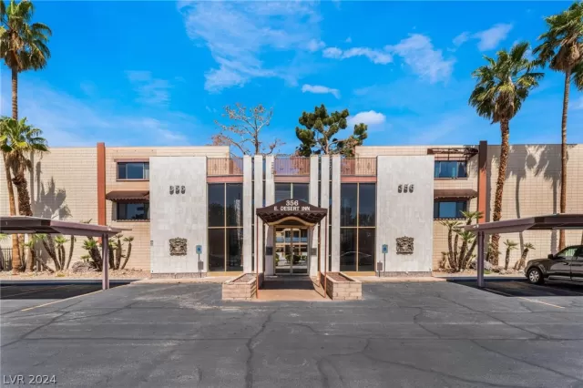 MLS: 2571786 Condo For Sale