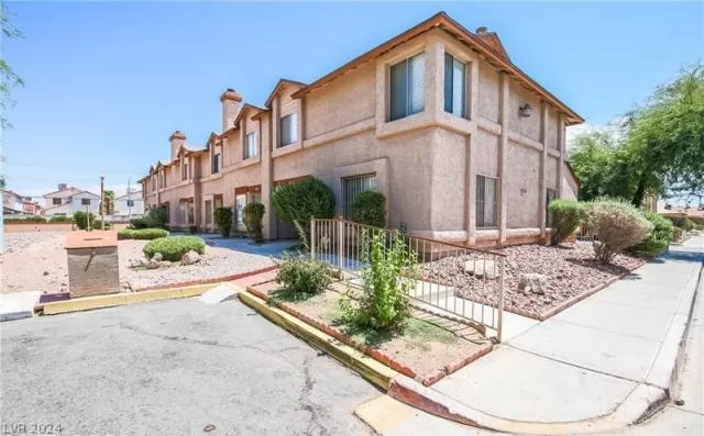 MLS: 2571810 Condo For Sale