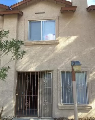 Photo #1: 2571810 Listing