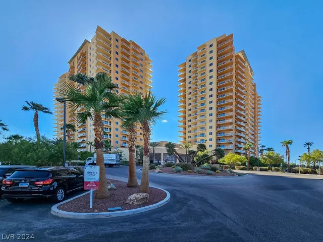 MLS: 2571812 Condo For Sale