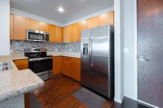 Photo #5: 2571812 Listing 