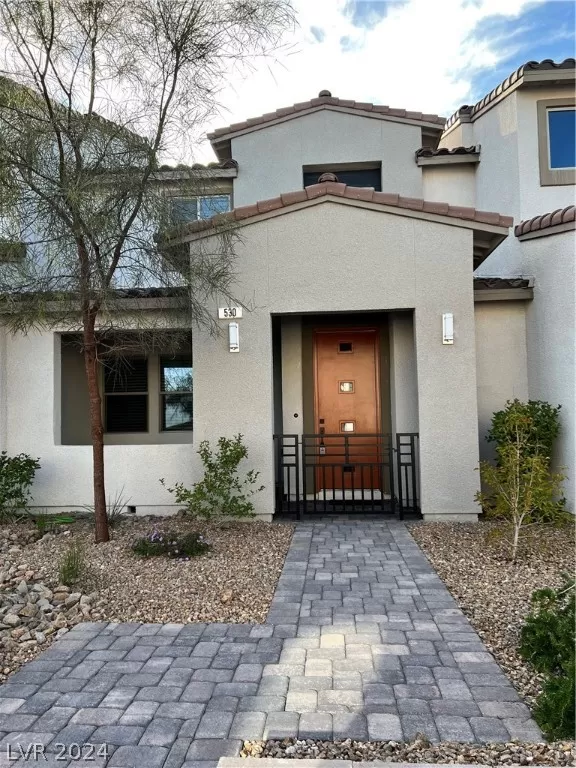 MLS: 2571813 Condo For Sale