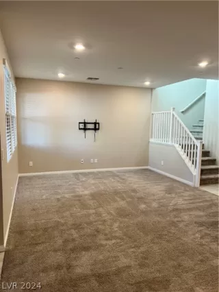 Photo #2: 2571813 Listing