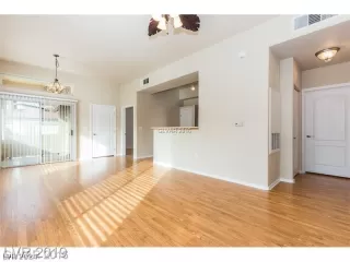 Photo #5: 2571828 Listing 