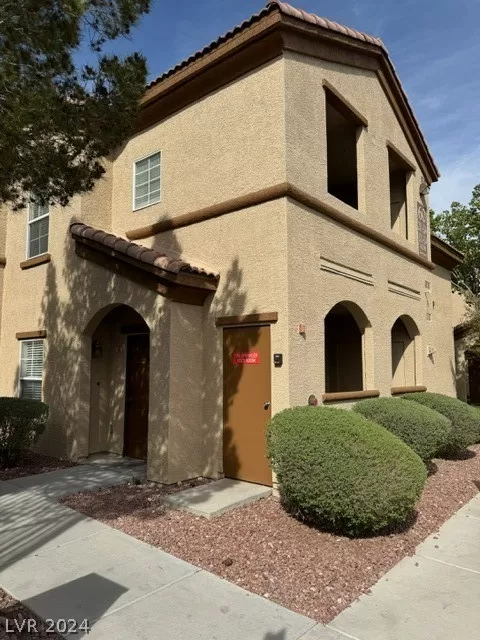 MLS: 2571834 Condo For Sale