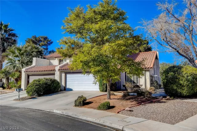 MLS: 2571843 Condo For Sale